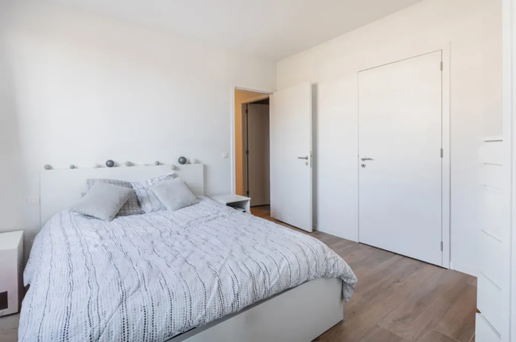 Bedrooms - Modern Flat with Balcony in Jambes