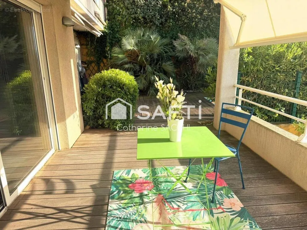 Terrasse - Appartement avec Terrasse Vue Estérel à Saint-Raphaël