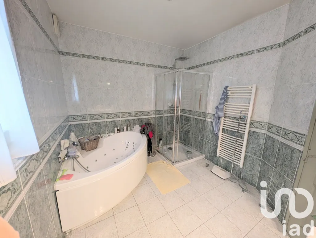 Bagni - Architectural House with Garden in Vacqueyras