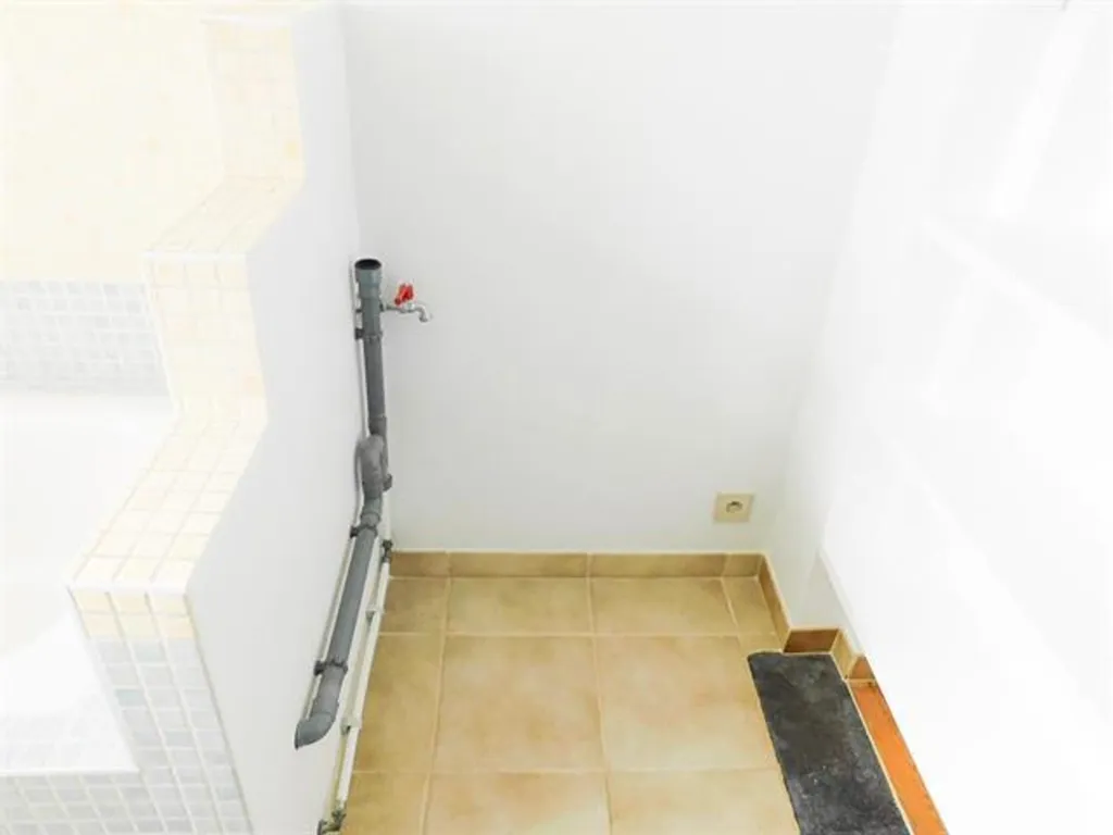 Vannitoad - Duplex with Balcony near Prince de Liège