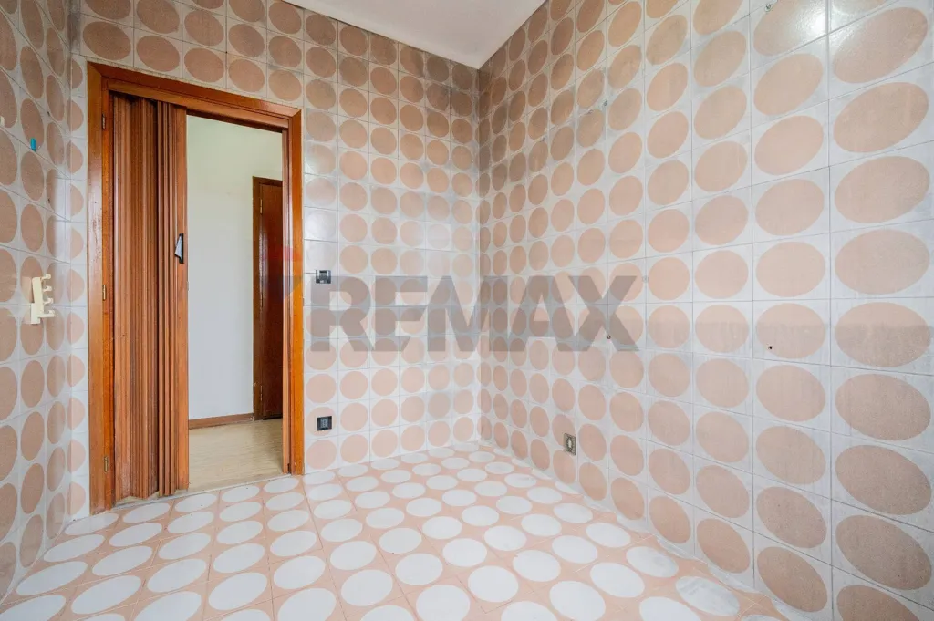 Esik - Spacious Apartment with Panoramic View in Guastalla Centre