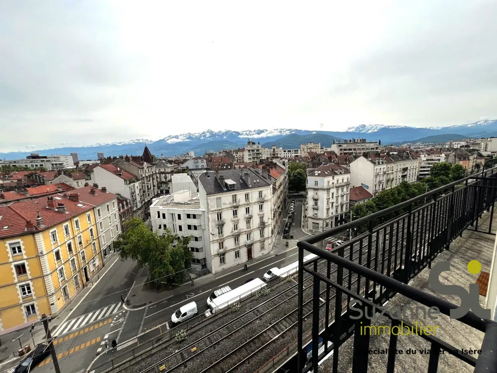 Rõdu - Meubled Studio with Balcony in Grenoble
