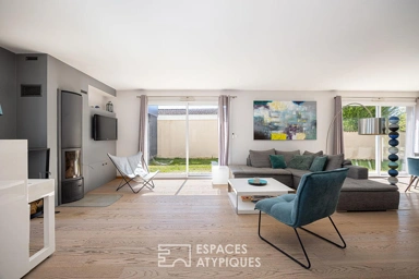Séjour - Villa Moderne avec Piscine à Villette d’Anthon