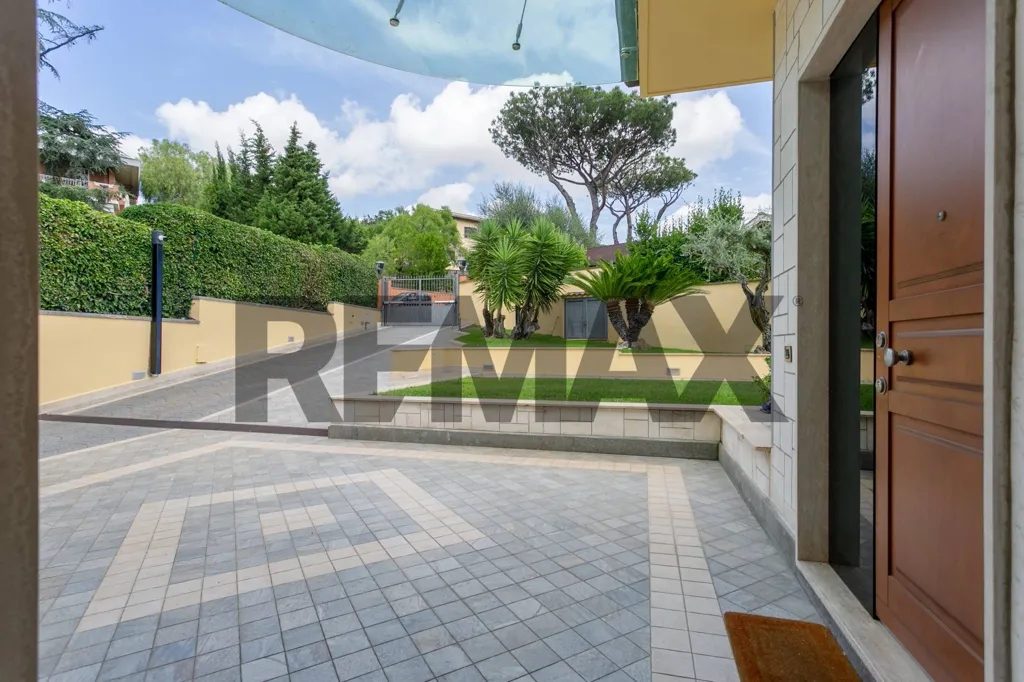 Terrazza - Luxury Villa with Pool in Rome