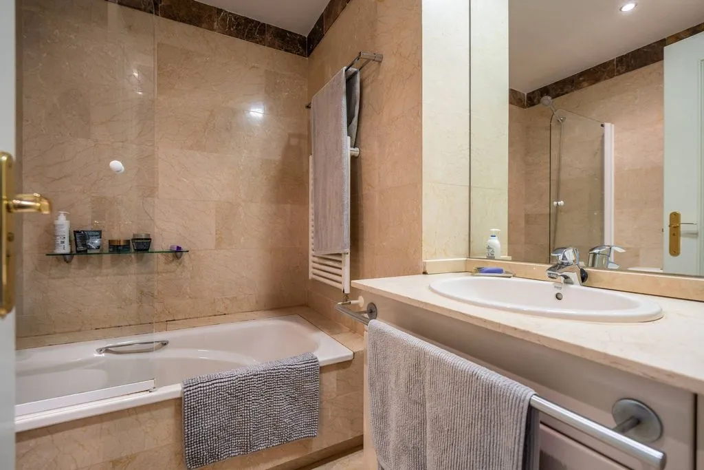 Salles de bain - Luxury Penthouse with Views in Las Rozas