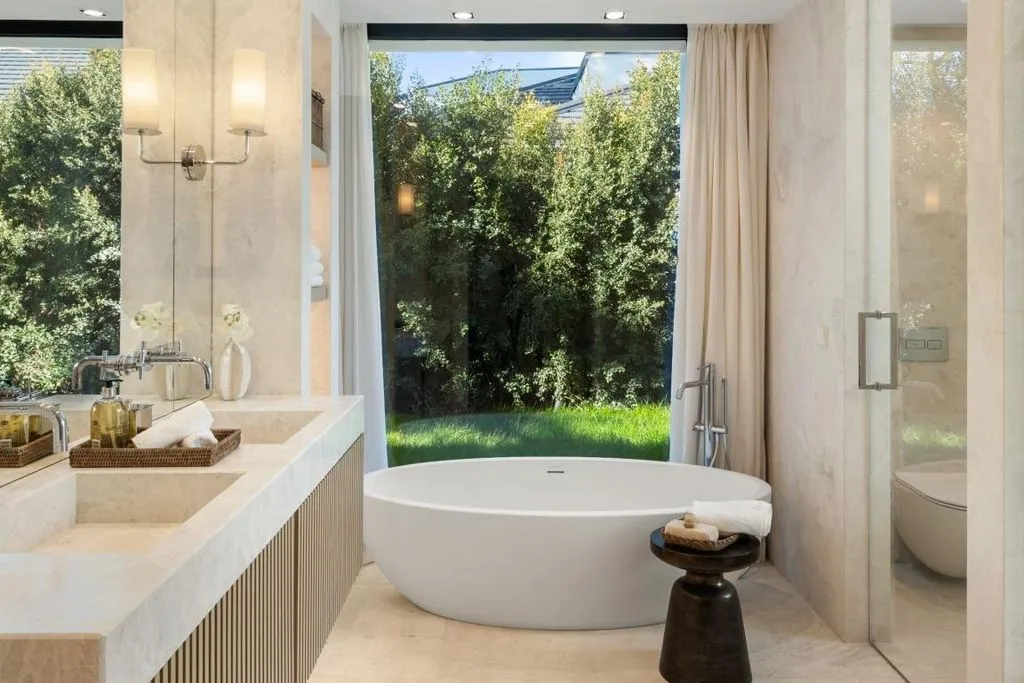 Vannitoad - Contemporary Villa with Pool in Nueva Andalucia