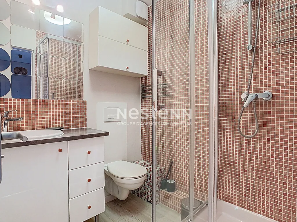 Salles de bain - Appartement Meublé Traversant à Issy-les-Moulineaux