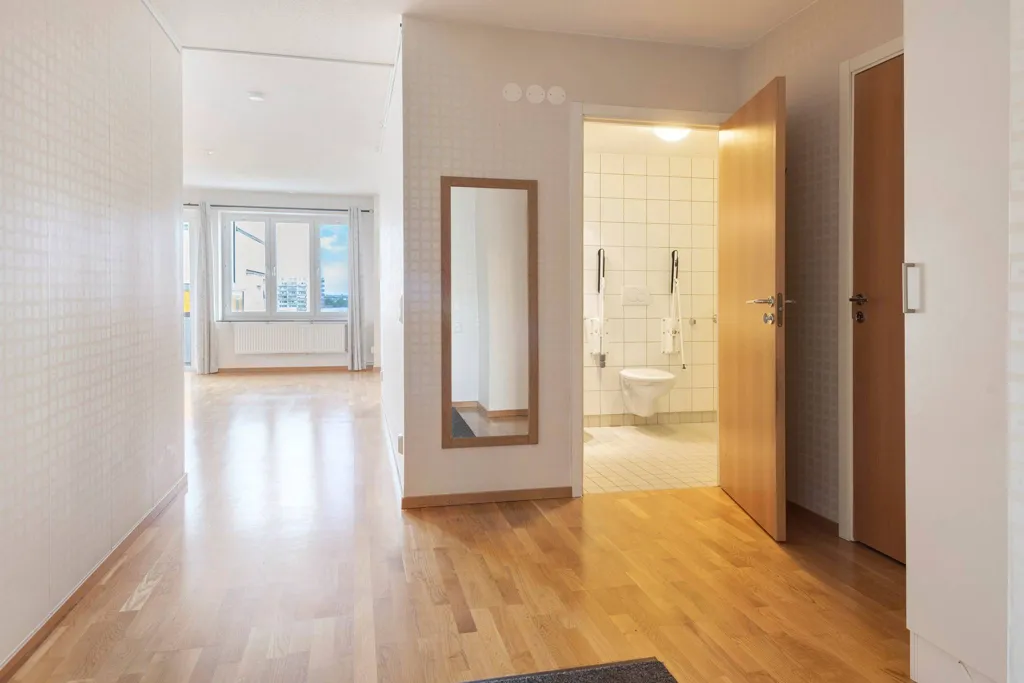 Esik - Apartment with Panoramic View in Högdalen