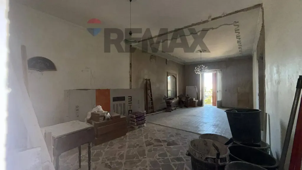 Stanze - Three-Bedroom Apartment with Balcony in Modugno