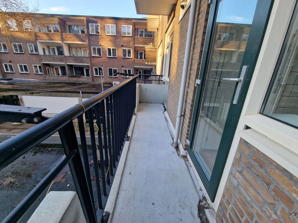Rõdu - Apartment with Balcony in Rotterdam Centre