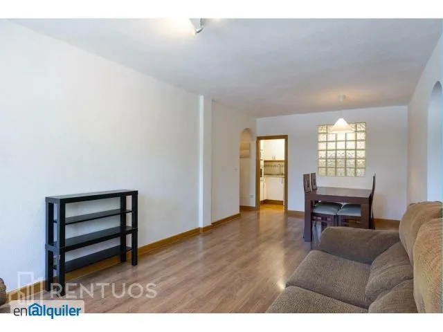 Soggiorno - Apartment with Air Conditioning in Latina