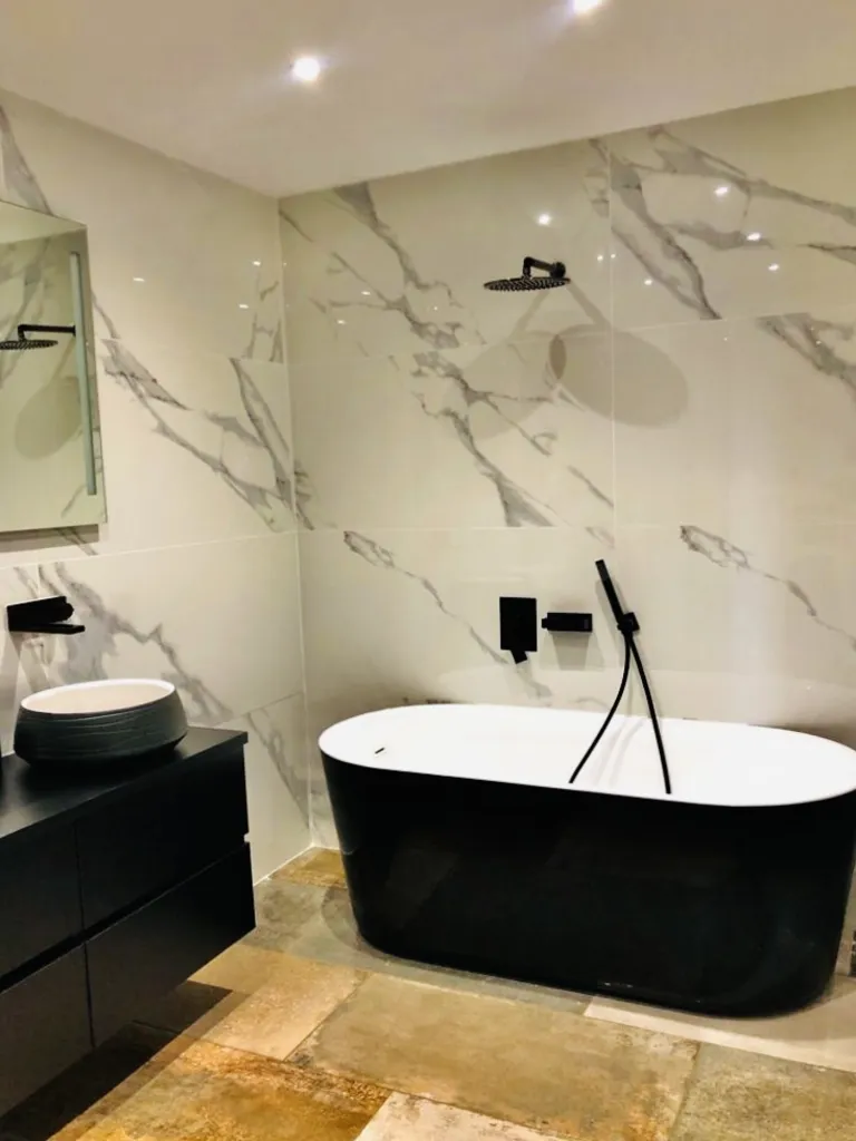 Salles de bain - Bergerie avec Piscine et Terrasse à Ventiseri