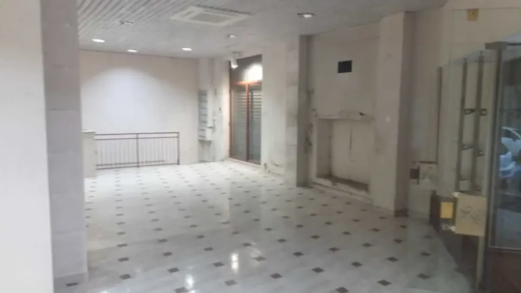 Pièces - Commercial Property with Storage in Lanciano Centre