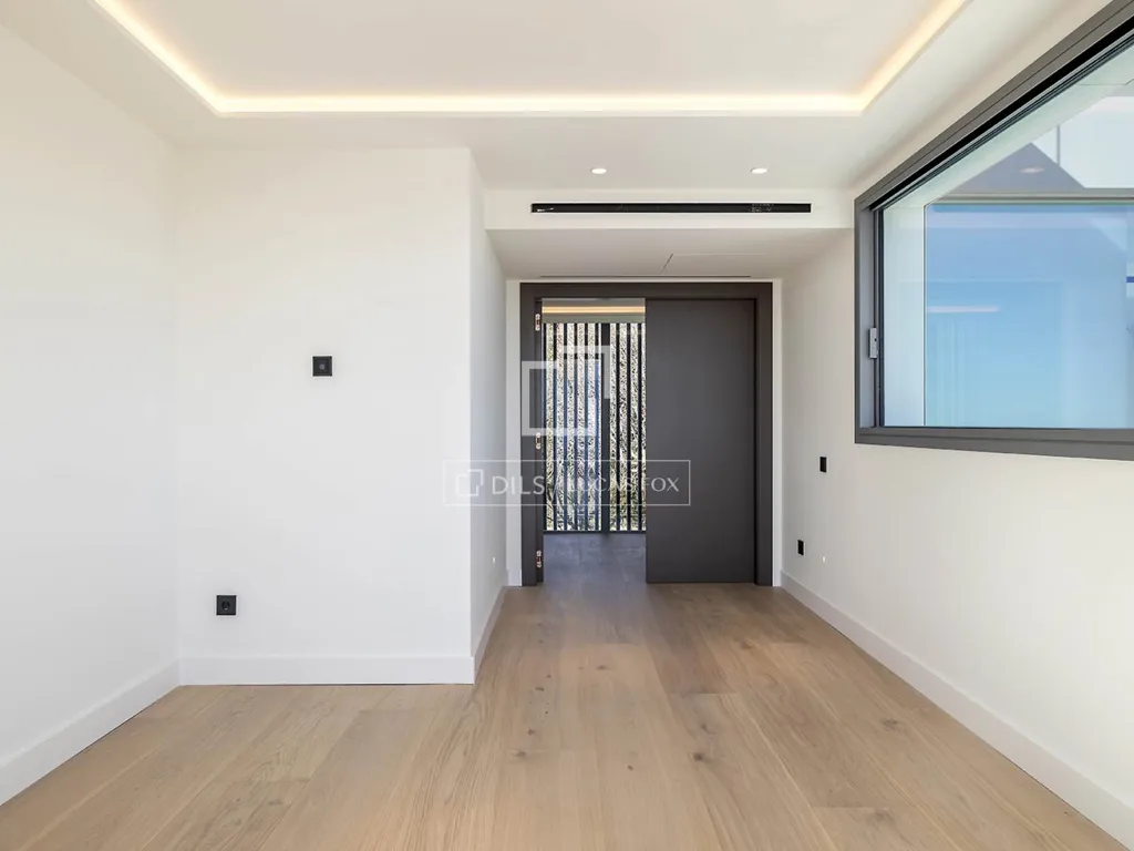 Esik - New Build Villa with Panoramic Views in Pedralbes