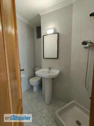 Salles de bain - Apartment with Balcony in City Centre
