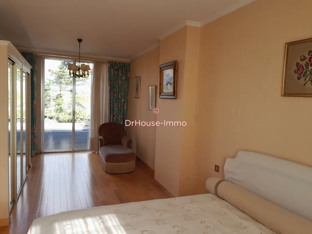 Bedrooms - Spacious House with Pool in Ingrandes-sur-Loire