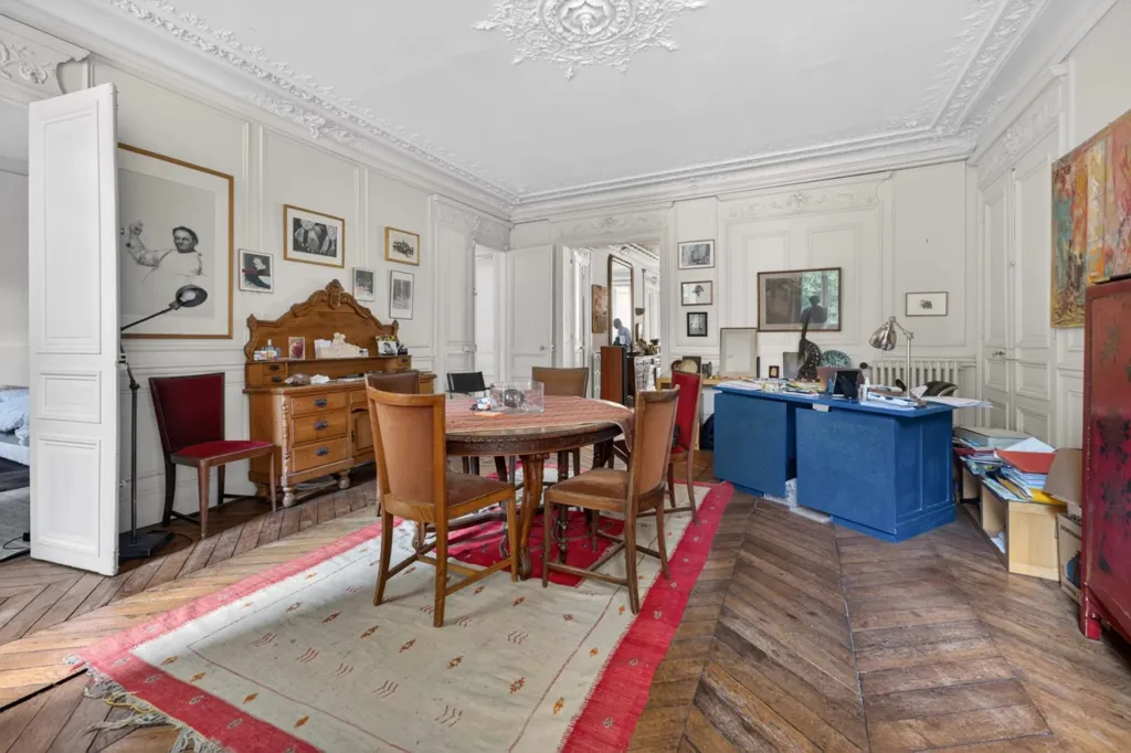 Sala da pranzo - Renovable Parisian Apartment with High Ceilings