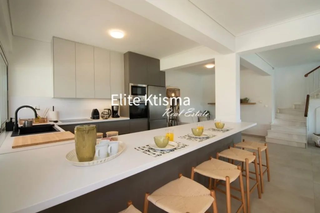 Cuisine - Villa with Sea View in Daskaleio, Attica