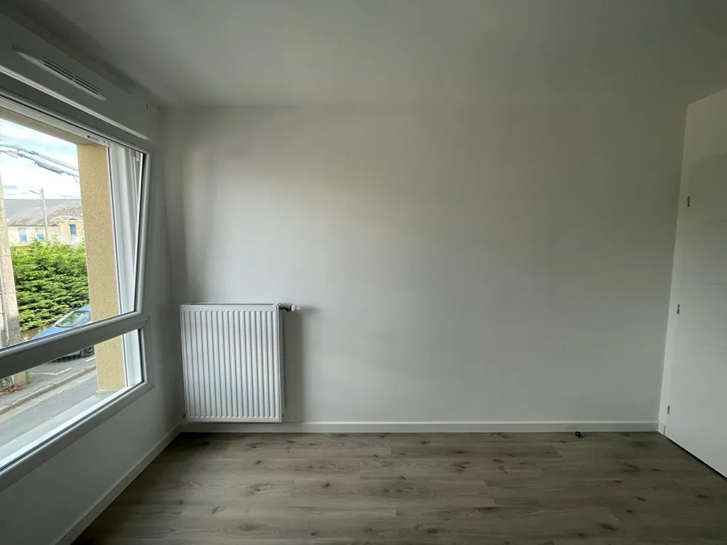 Pièces - Appartement 3 Pièces avec Terrasse à Laval