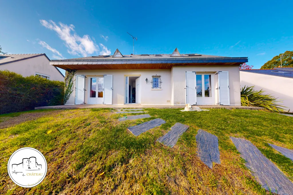 Extérieur - Maison Rénovée avec Piscine à Avrillé Centre-Ville