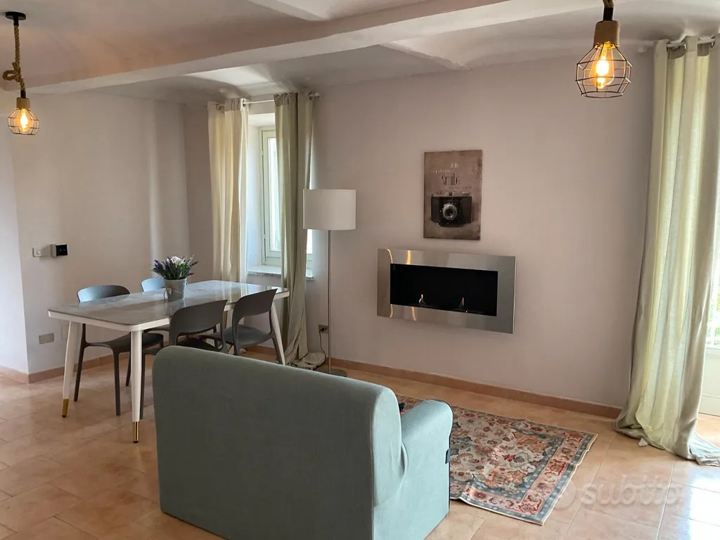 Séjour - Fully Furnished Apartment with Balconies in Piea