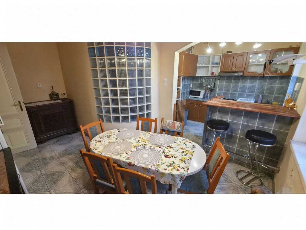 Söögituba - Ground Floor Apartment with Balcony in Szeged Centre