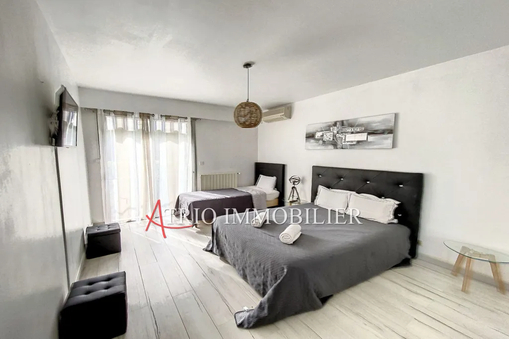 Bedrooms - Luxury Villa with Pool in Cagnes-sur-Mer