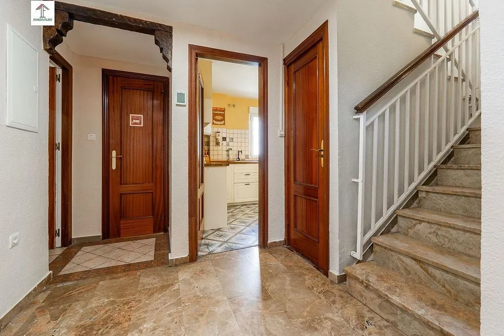 hallway_entrance