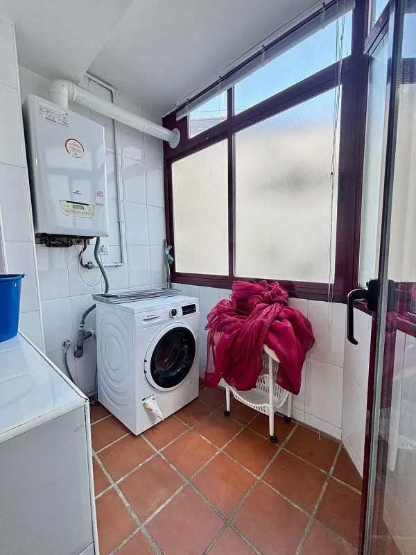 Pesuköök - Modern Flat with Balcony in Arganzuela, Madrid