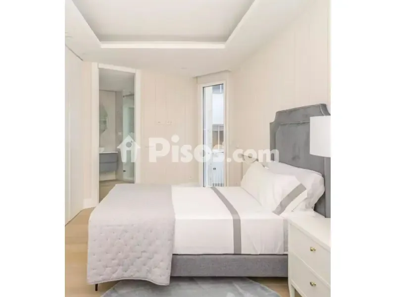 Chambres - Modernised Apartment with Views in Recoletos