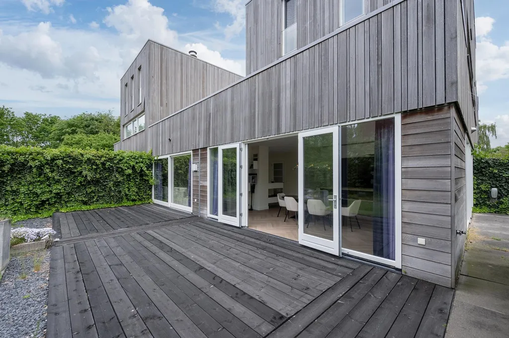 Terrass - High-Quality Villa with Dachterras in Overgooi