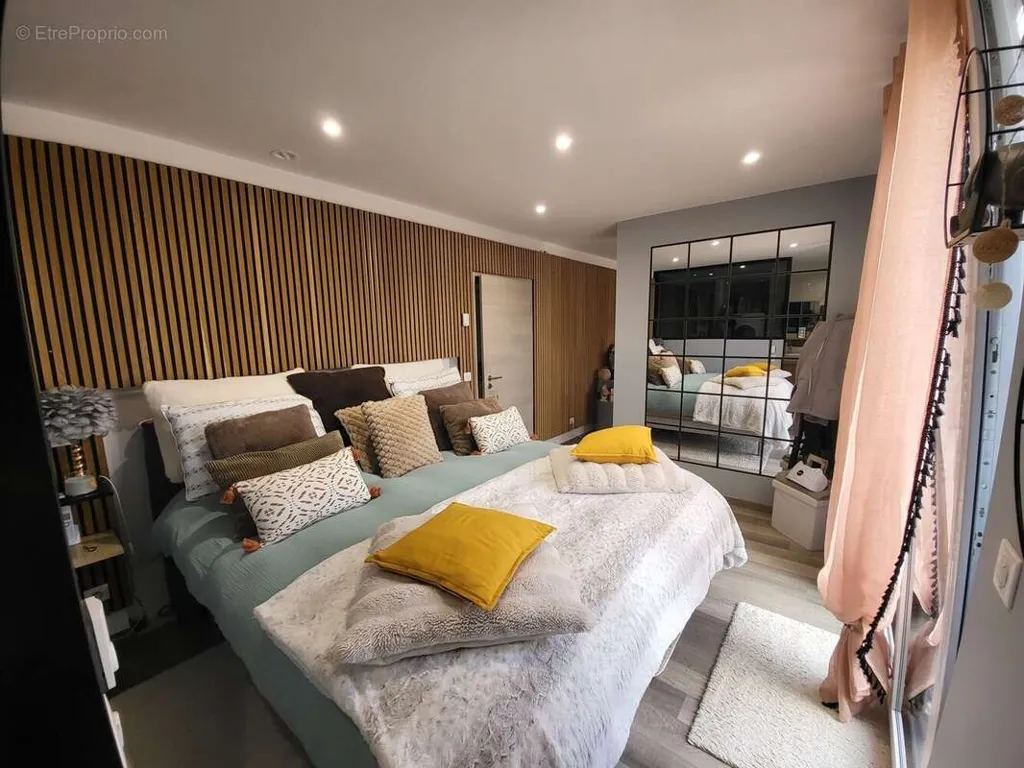 Chambres - Villa Familiale avec Piscine à Longwy