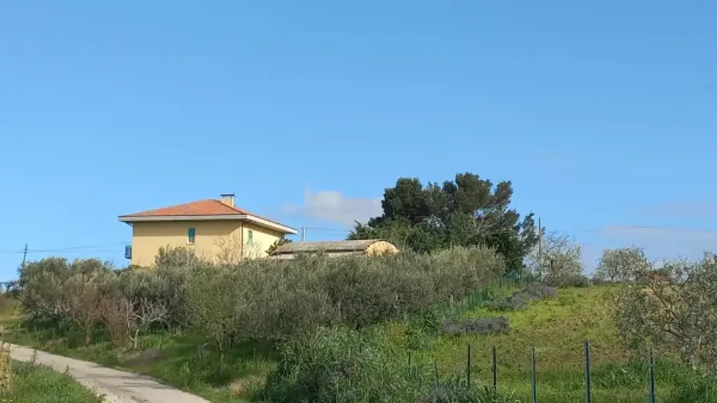 Välivaade - Detached House with Private Garden in Atessa