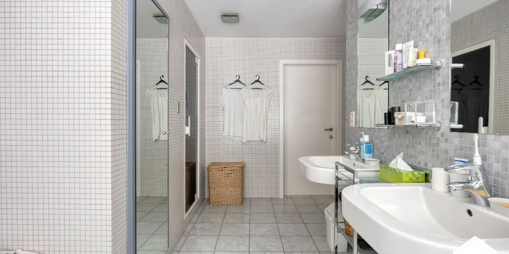 Bagni - Renovated Villa in Neerpelt Centre