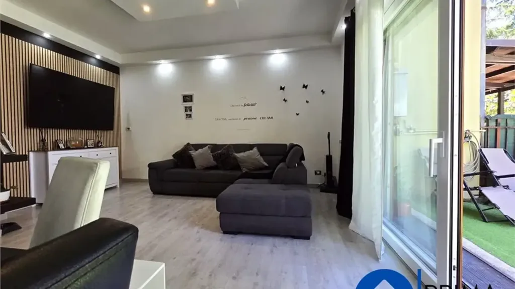 Living Room - Villa with Two Gardens on Viale Donatelli, Terni