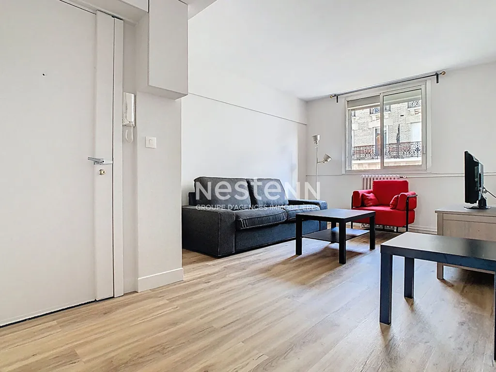 Séjour - Appartement Meublé Traversant à Issy-les-Moulineaux