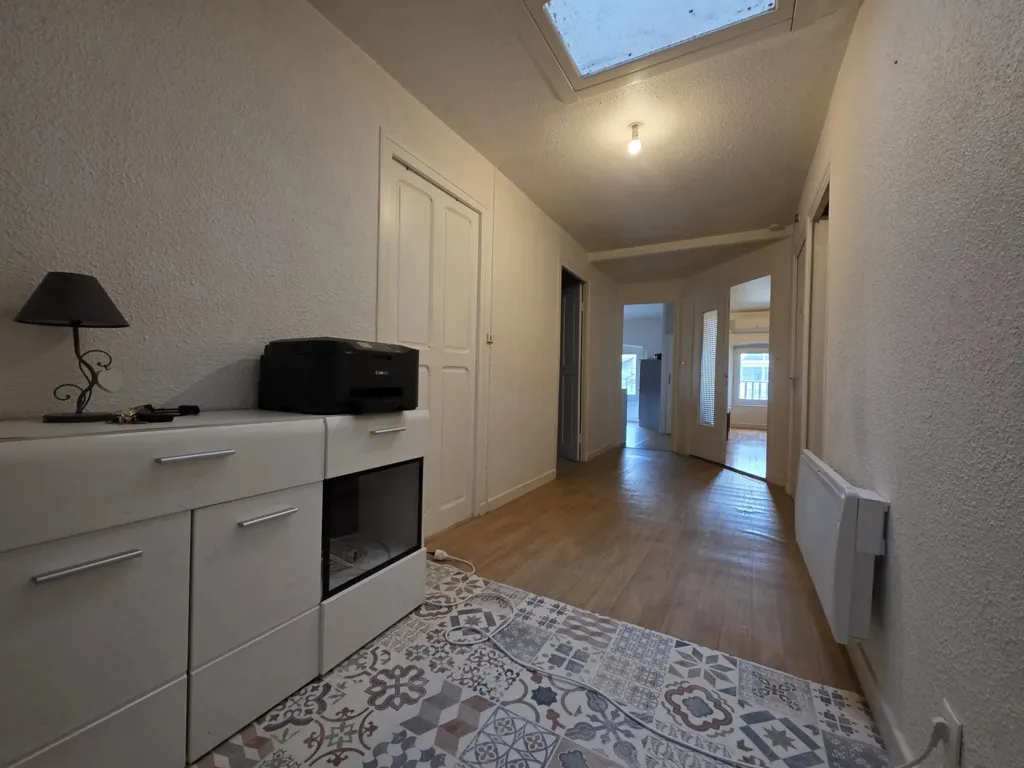 Esik - Furnished Flat with Intercom in City Centre