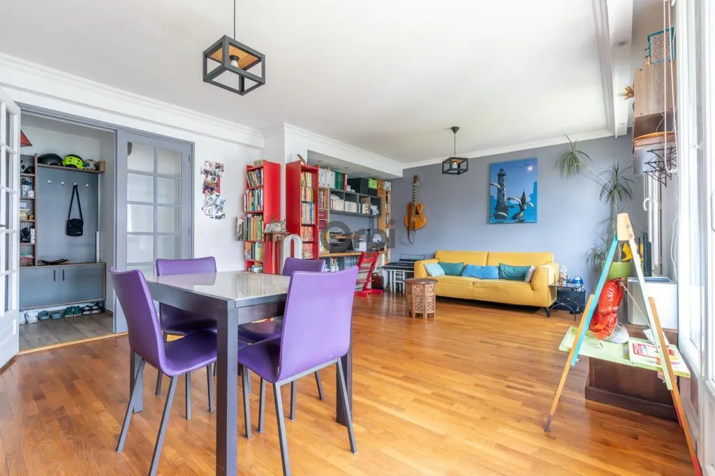 Dining Room - 5-Piece Flat with Balcony in Joinville-le-Pont
