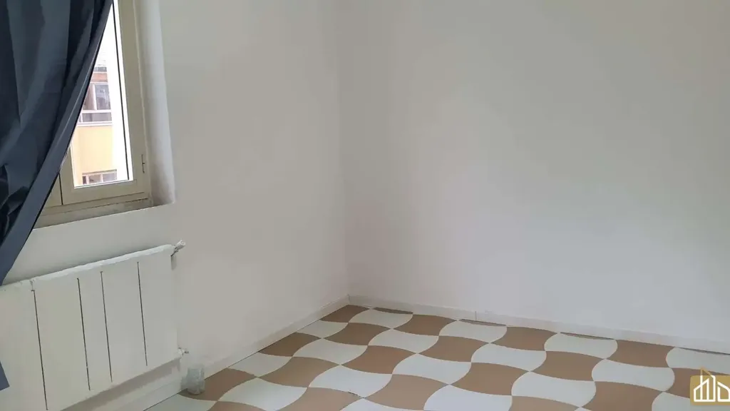 Rooms - Four-Room Apartment in Ancona