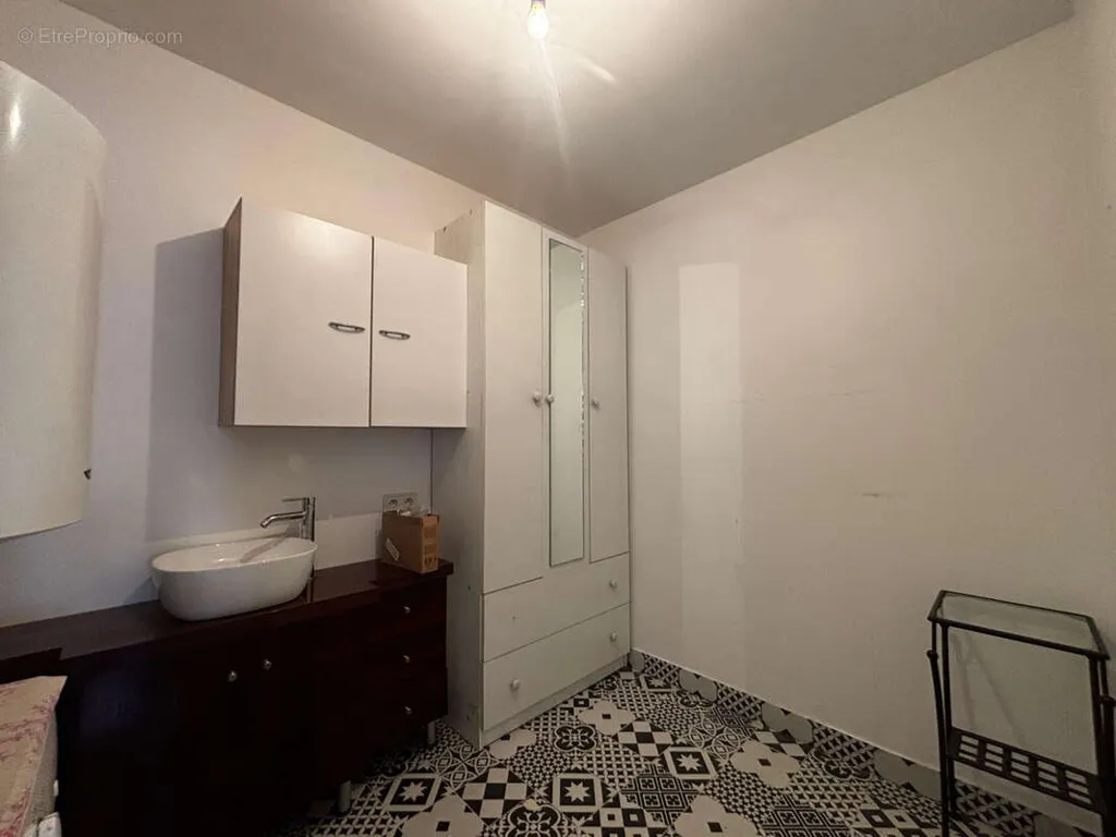 Salles de bain - Appartement Refait à Neuf avec Balcons au Centre-Sud d'Aulnay-sous-Bois