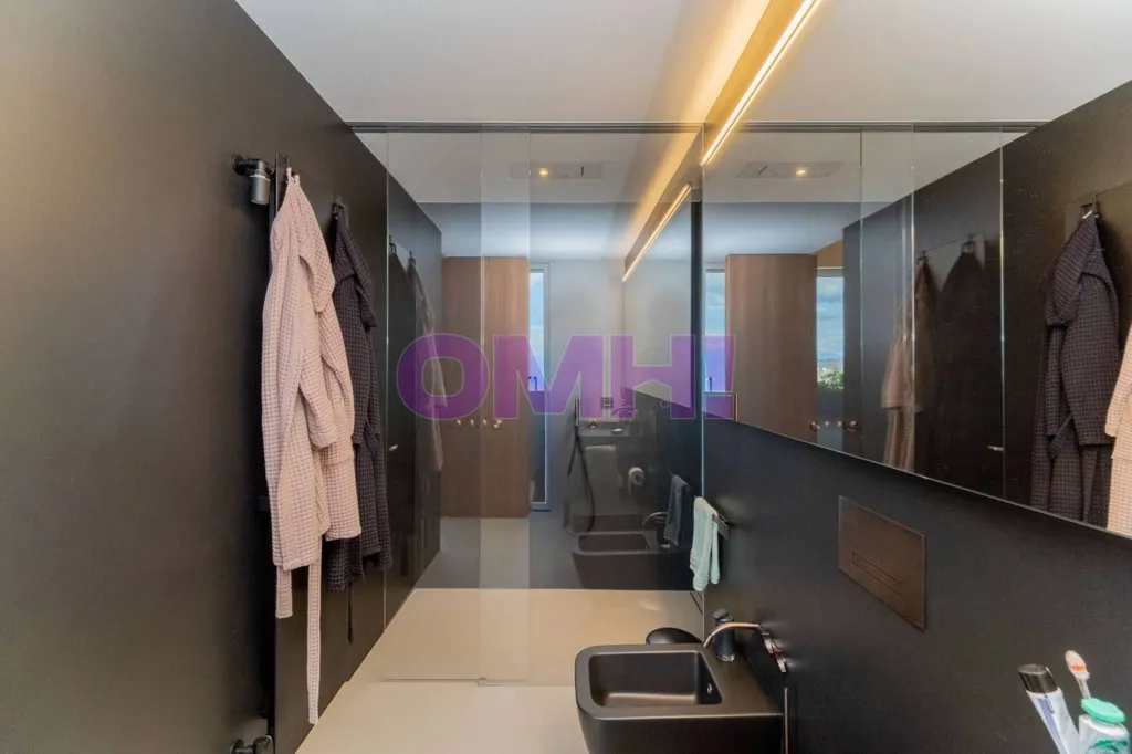 Vannitoad - Luxury Attico with West View in Gallarate