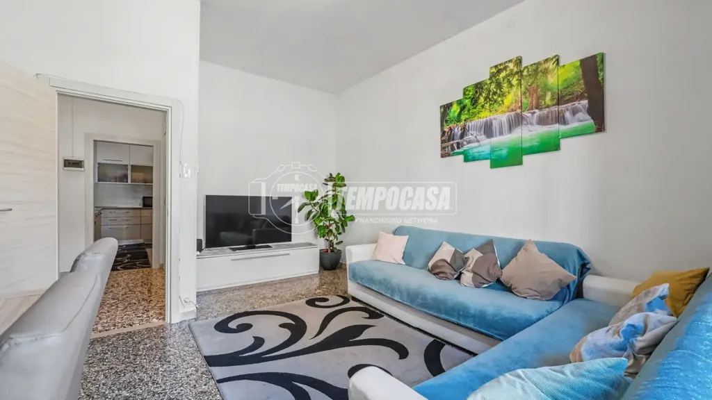 Elutuba - Central Trilocale with Balcony in Faenza