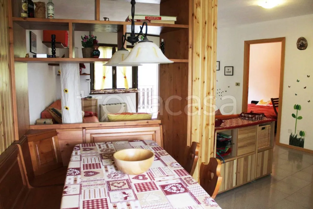 Sala da pranzo - Bright Apartment with Terrace in Bagnolo Piemonte