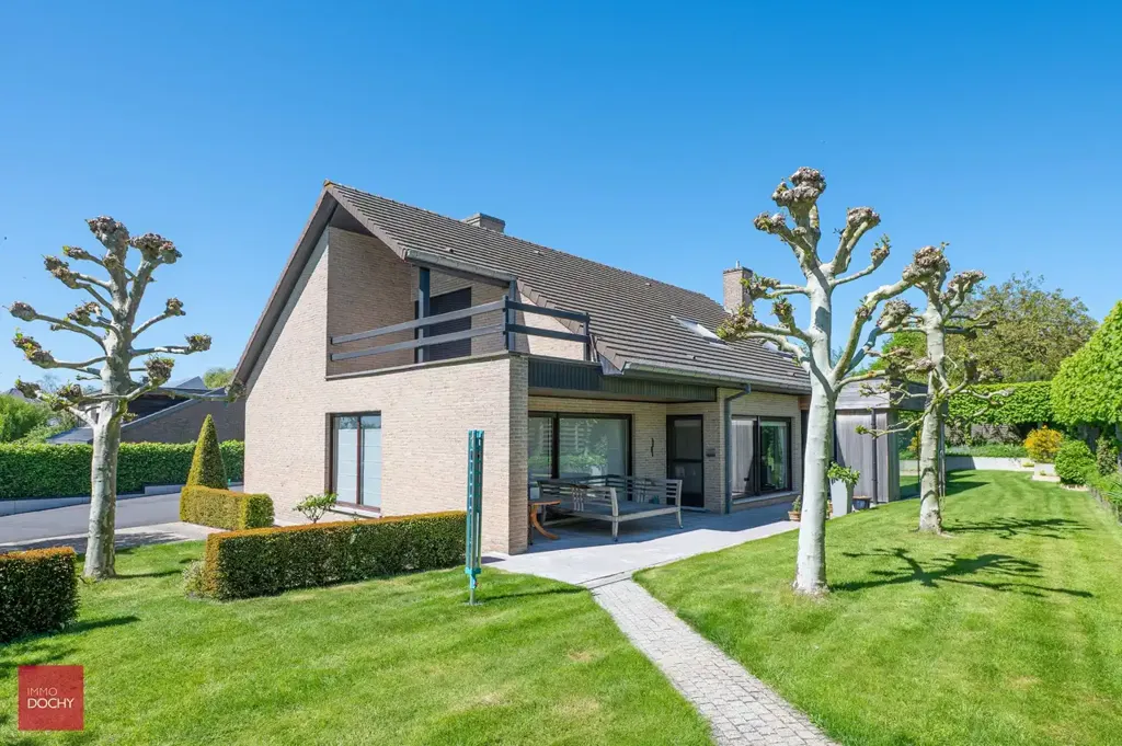 Välivaade - Spacious Villa with Indoor Pool in Suburb