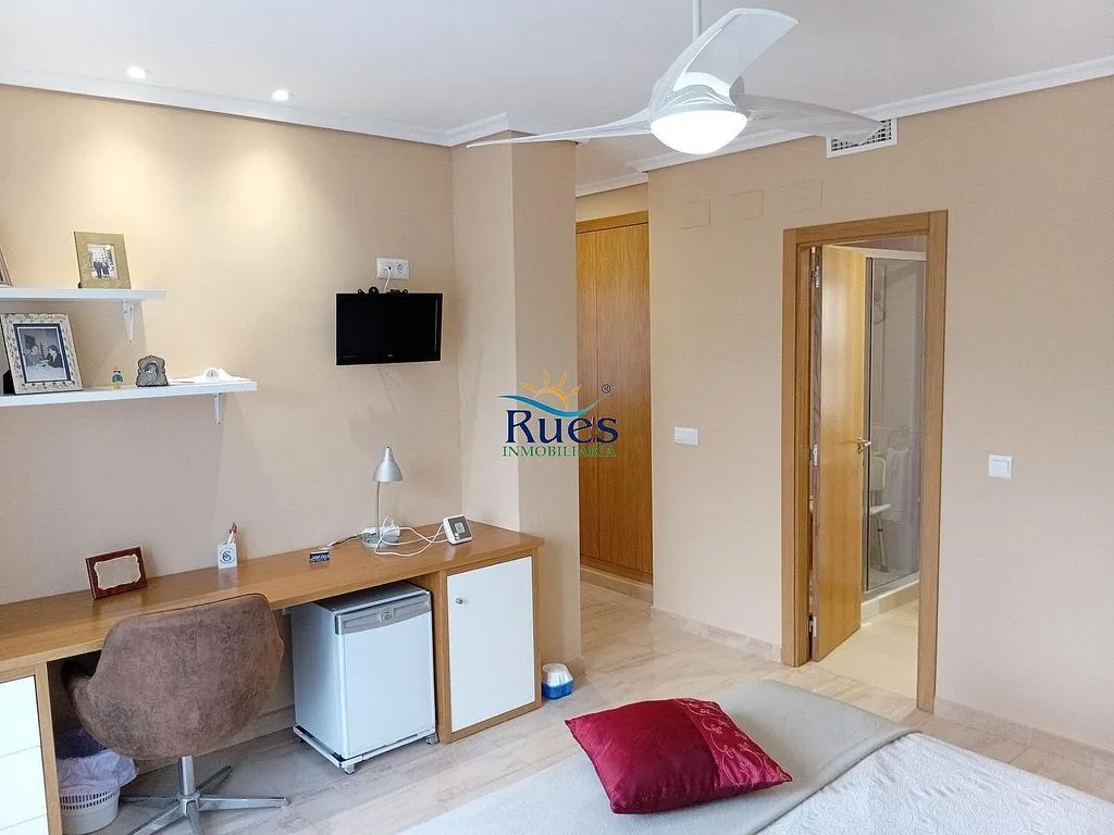Magamistoad - Modern Chalet with Pool near Jaume I Beach