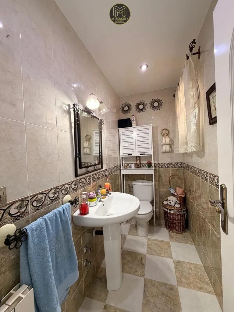 Vannitoad - Luxury Villa with Private Garage on Gran Bulevar