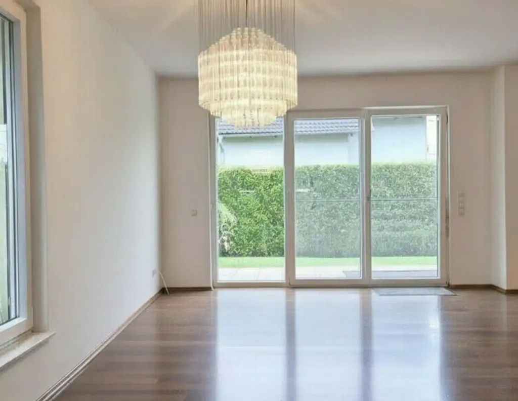 Soggiorno - Modern Semi-Detached with Large Garden near Biberhaufenweg