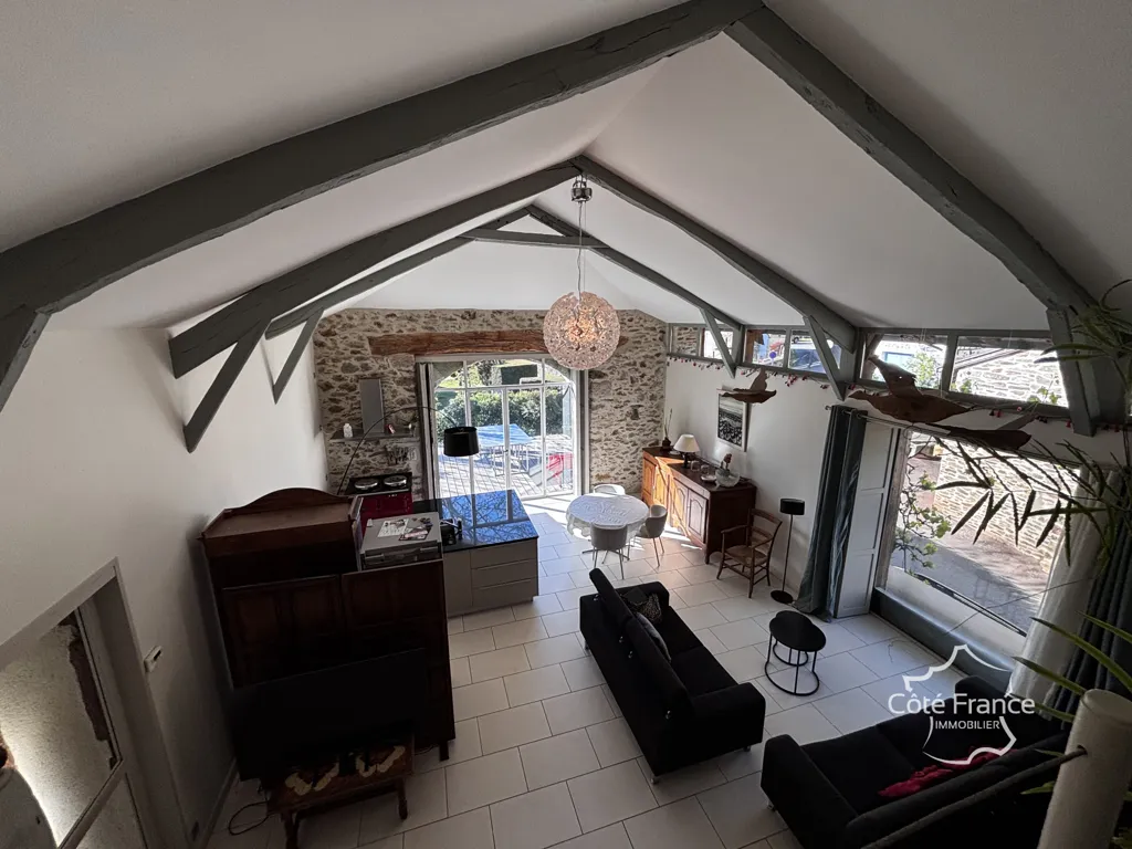 Séjour - Maison d'Architecture Unique avec Vue Panoramique à S