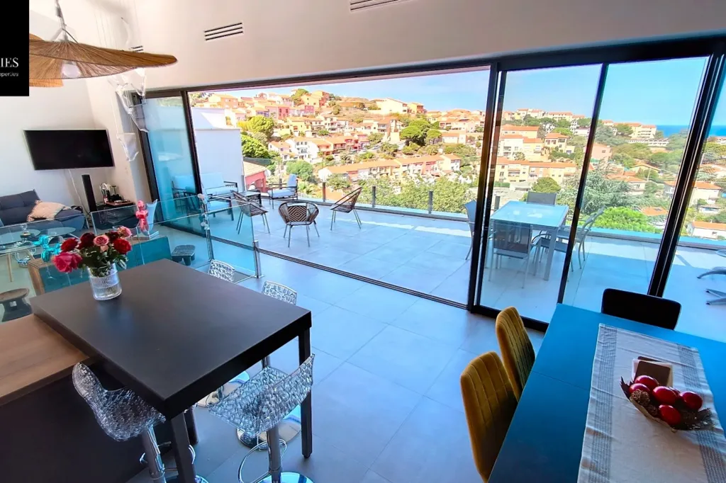 Séjour - Maison Contemporaine avec Vue Panoramique à Port-Vendres