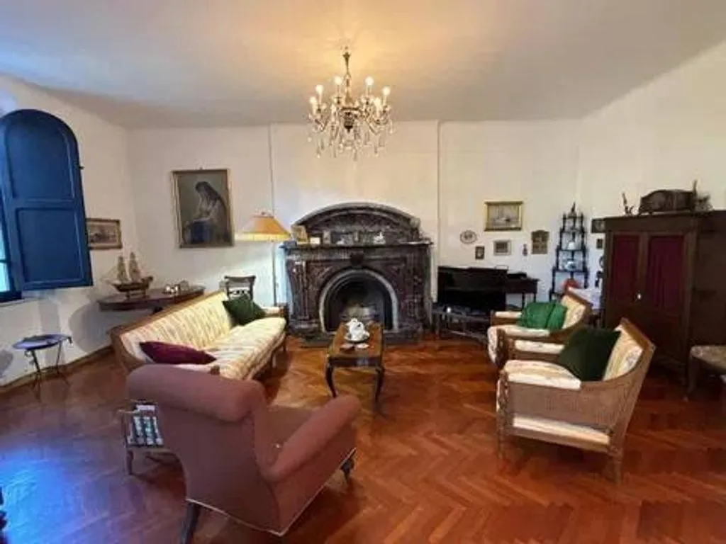 Séjour - Historic Villa with Panoramic Tower in Tuscany